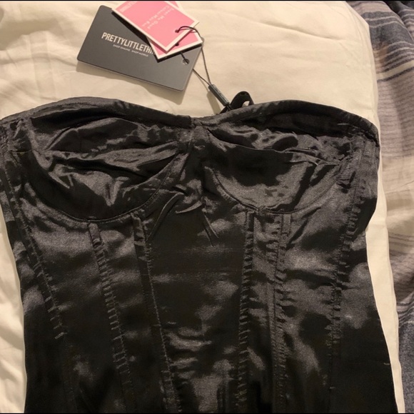 Black Satin Corset crop top - Picture 2 of 3